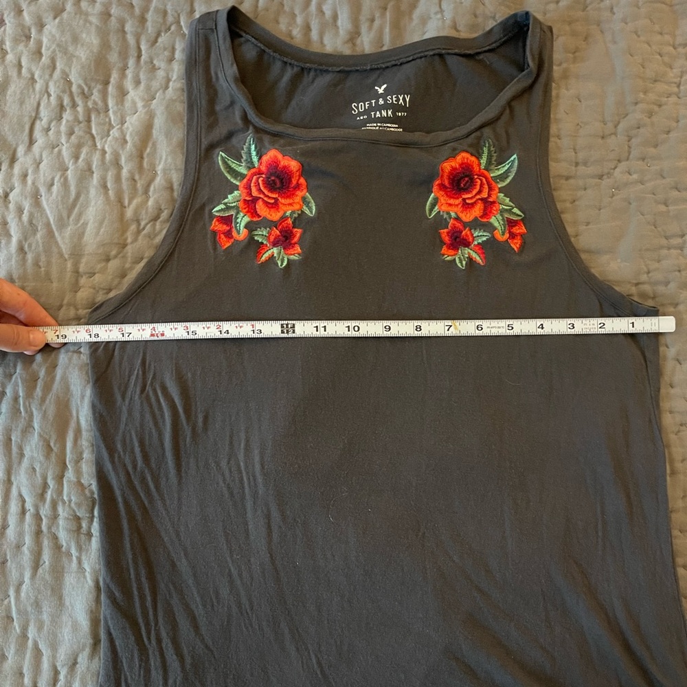 American Eagle Soft & Sexy Tank Top Gray Red Floral Embroidery long viscose - Picture 4 of 8